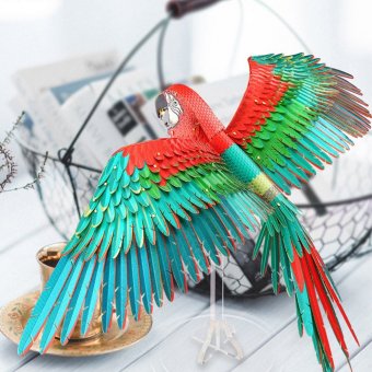 Металлический 3D пазл "Алый Ара" CleverTech, 83 элемента с акриловой подставкой